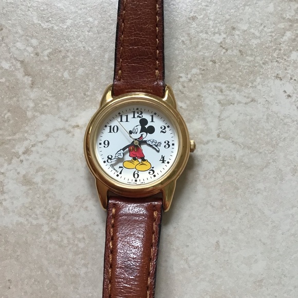 Vintage Disney Mickey Mouse Lorus Watch - Picture 7 of 10